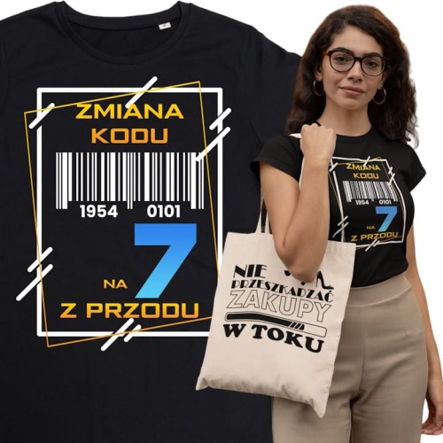 PERSONALIZOWANA DAMSKA KOSZULKA PREZENT NA 70 URODZINY ZMIANA KODU NA 7 Z PRZODU TORBA GRATIS 1