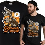 KOSZULKA BAJKOWA KRESKÓWKA LOONEY TUNES KOJOT WILUŚ GENIUS AT WORK