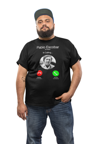 MĘSKA KOSZULKA Z NADRUKIEM SERIAL PABLO ESCOBAR EL PATRÓN IS CALLING 3