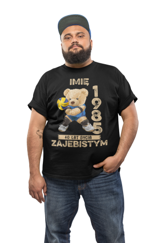 PERSONALIZOWANA KOSZULKA PREZENT NA URODZINY MIŚ SIATKARZ PODAJ IMIĘ I ROK 4