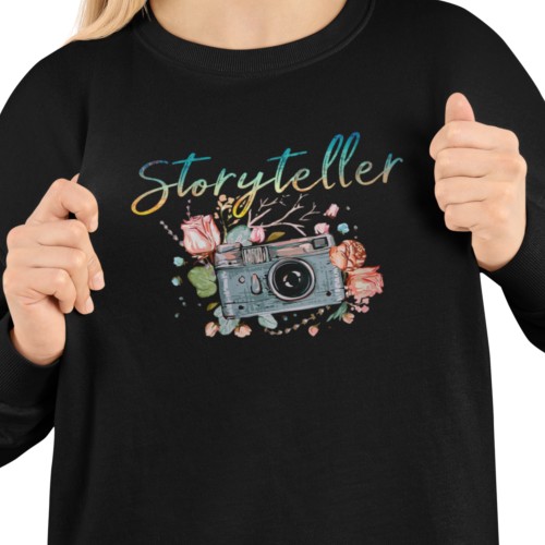 Bluza damska dla fotografki Storyteller – aparat fotograficzny i kwiaty 2